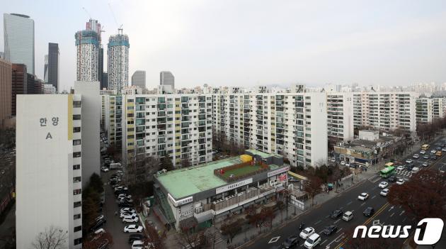 서울 영등포구 여의도 한양아파트의 모습. / 뉴스1 ⓒ News1 이승배 기자
