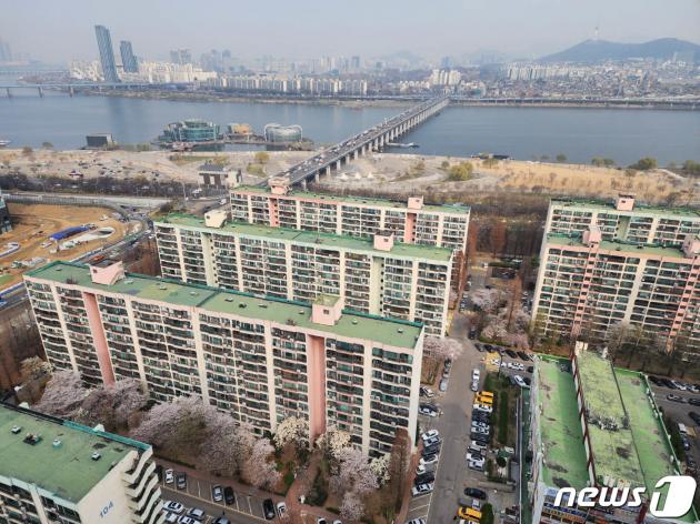 서초구 신반포2차 아파트 모습. 2023.3.28/뉴스1 ⓒ News1 박세연 기자