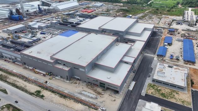 SK넥실리스 말레이시아 동박공장의 전경. 총 2개 공장으로 이루어져 있으며 첫 번째 공장(아래 건물)은 10월 말 상업생산을 시작했다. 2공장은 내년 상반기 상업생산을 시작한다(SK넥실리스 제공).
