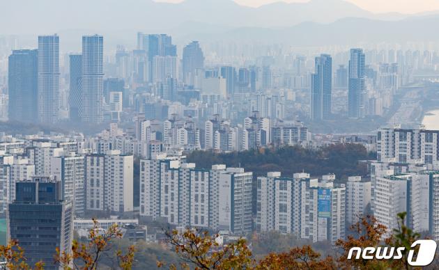서울 남산에서 바라본 아파트 단지 모습. 2023.11.9/뉴스1 ⓒ News1 이재명 기자