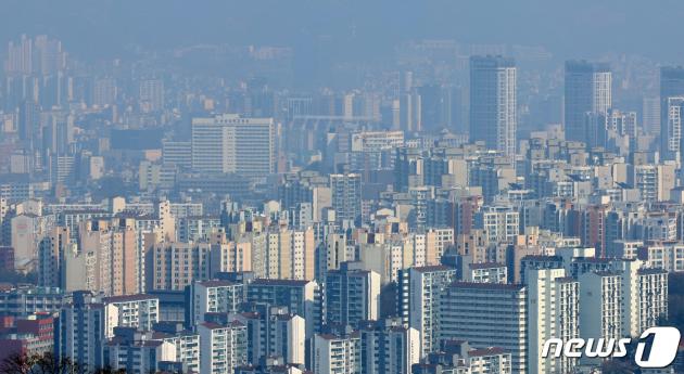 서울 남산에서 바라본 아파트 모습. 2024.3.14/뉴스1 ⓒ News1 김명섭 기자
